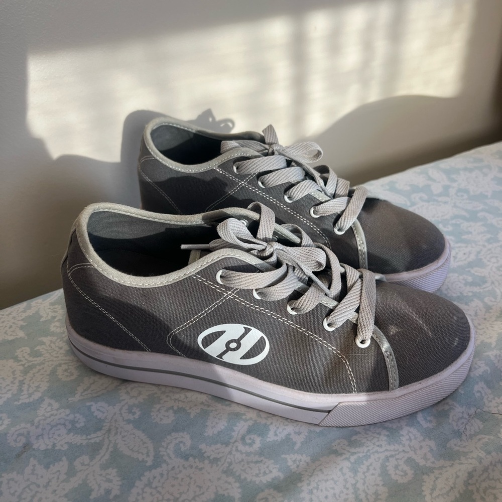 Women’s Grey Heelys Sneakers size 8